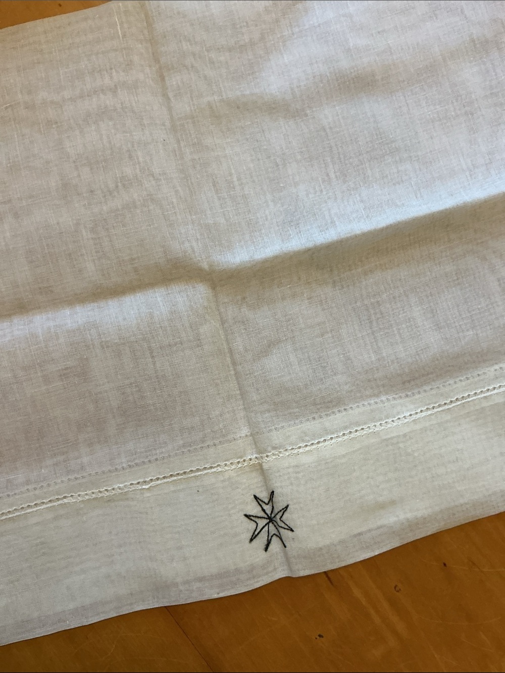 Vintage Beautiful Table Cloth